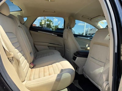 2013 Ford Fusion SE