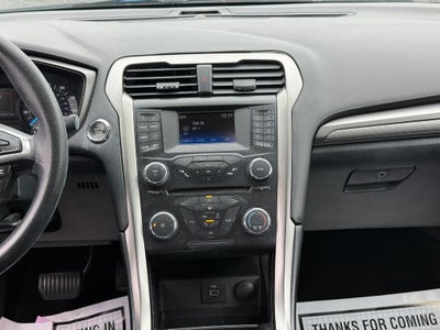 2017 Ford Fusion SE