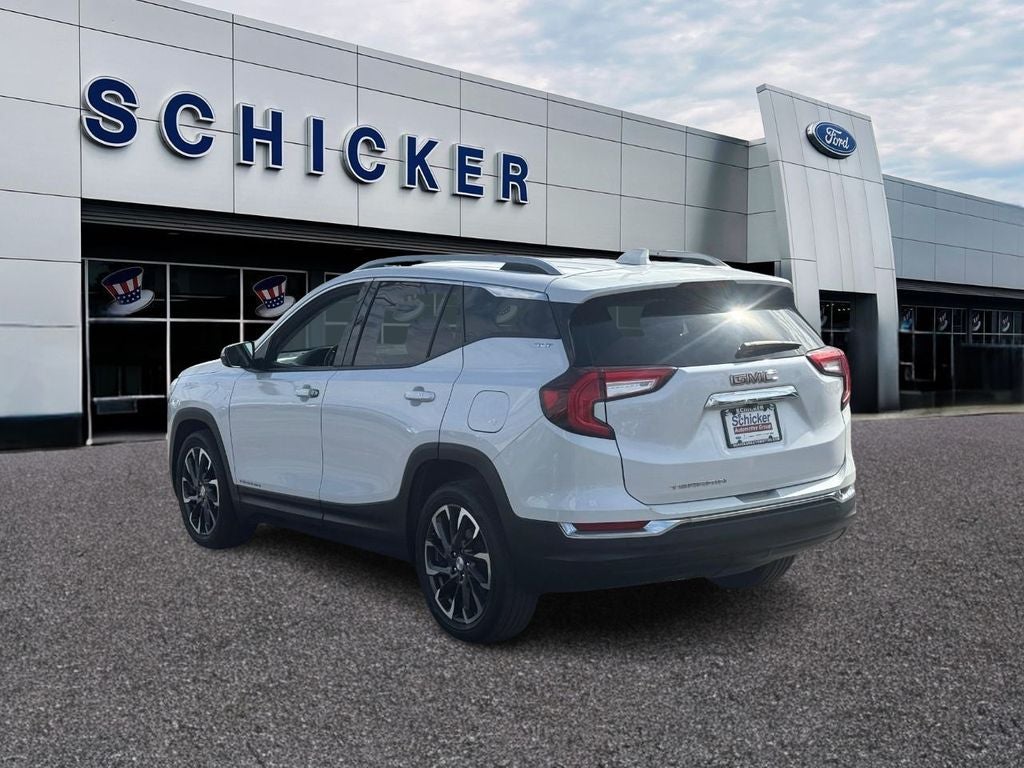 2022 GMC Terrain SLT