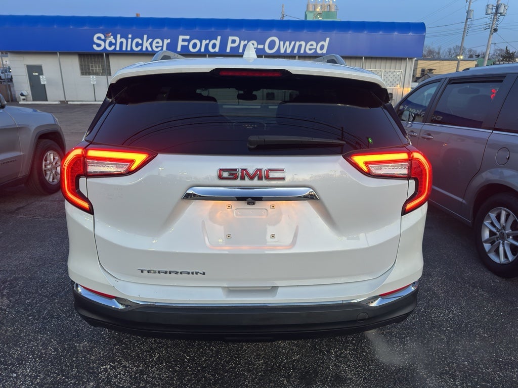 2022 GMC Terrain SLT