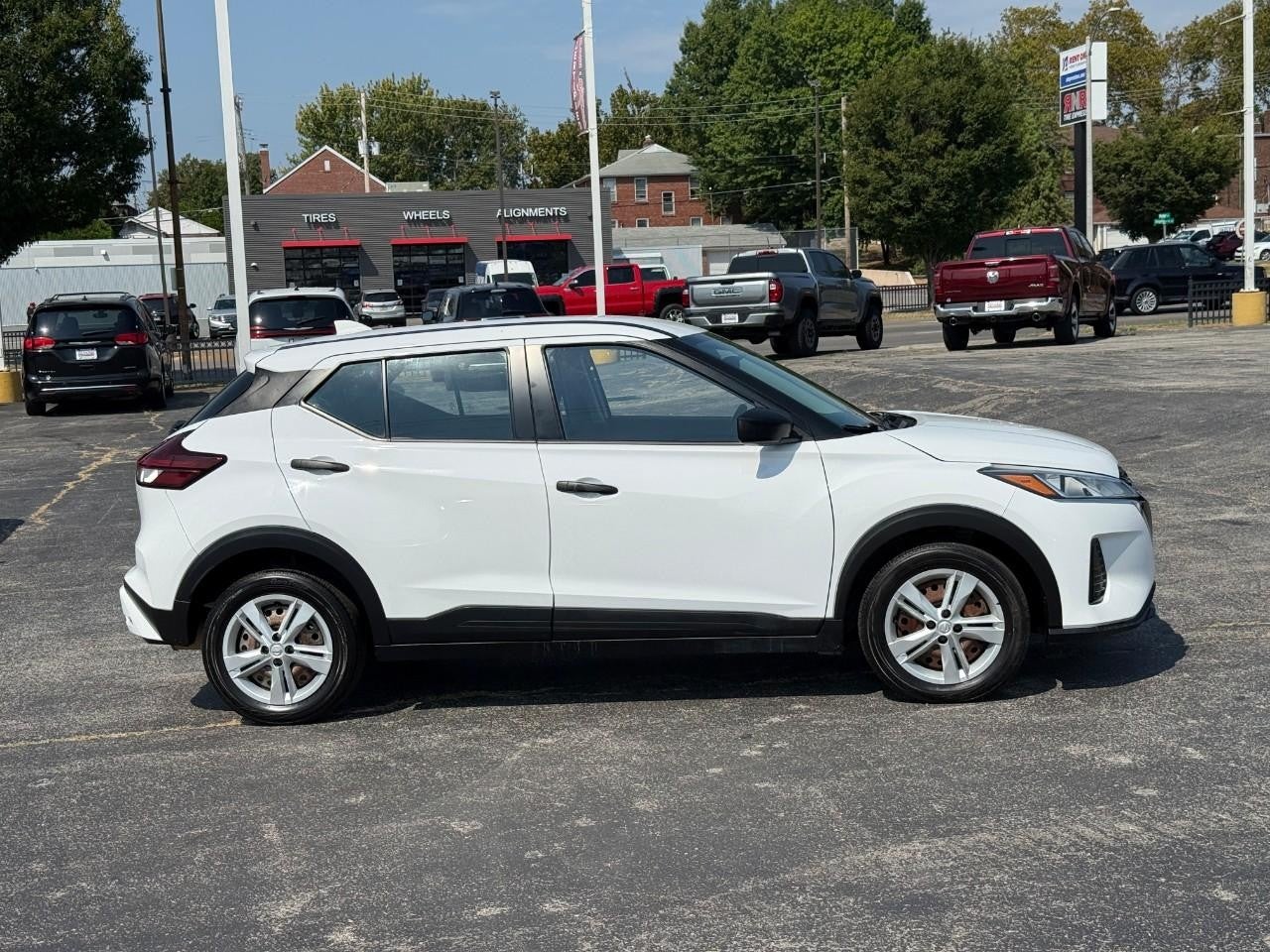 2023 Nissan Kicks S