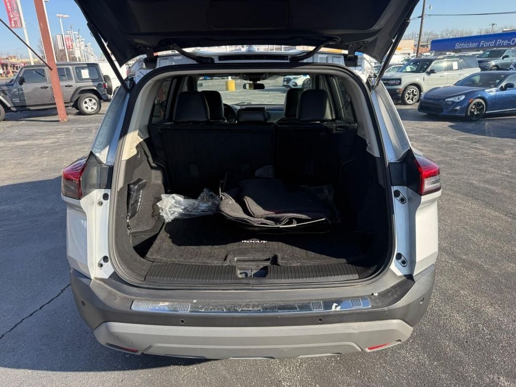 2022 Nissan Rogue SV