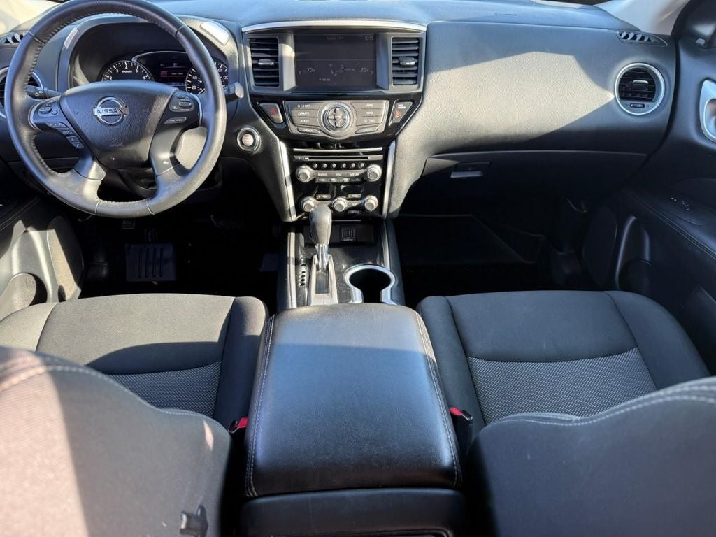 2020 Nissan Pathfinder SV