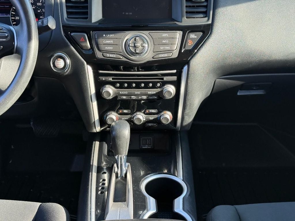 2020 Nissan Pathfinder SV