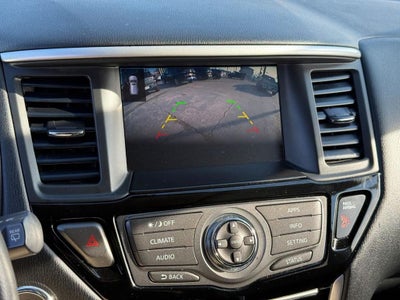 2020 Nissan Pathfinder SV