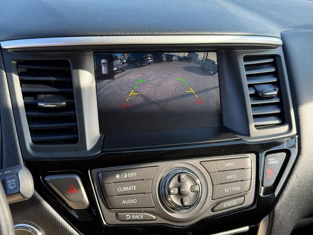 2020 Nissan Pathfinder SV