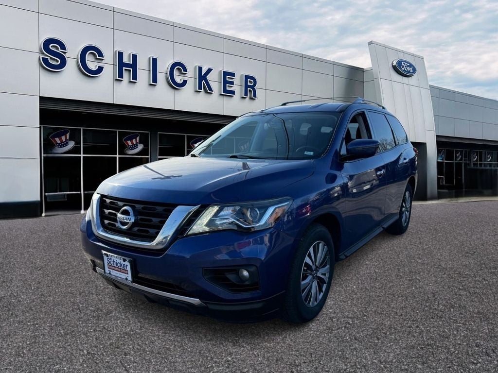 2020 Nissan Pathfinder SV