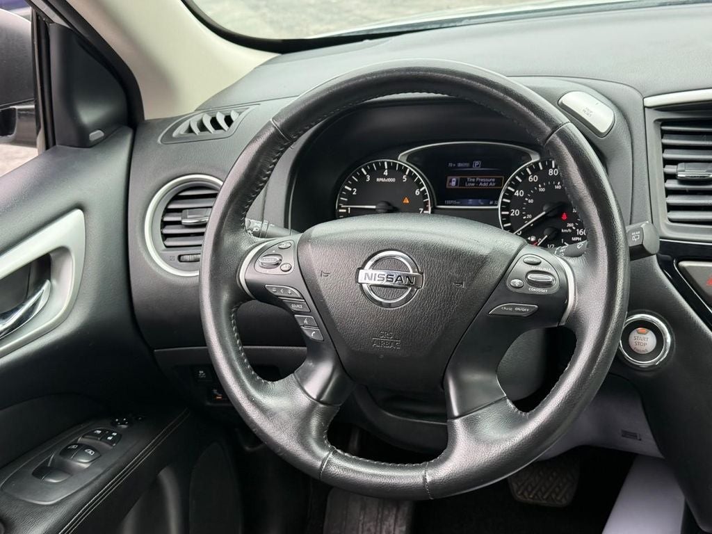 2019 Nissan Pathfinder SV
