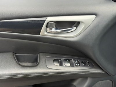 2019 Nissan Pathfinder SV