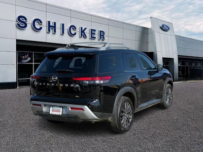 2024 Nissan Pathfinder SL