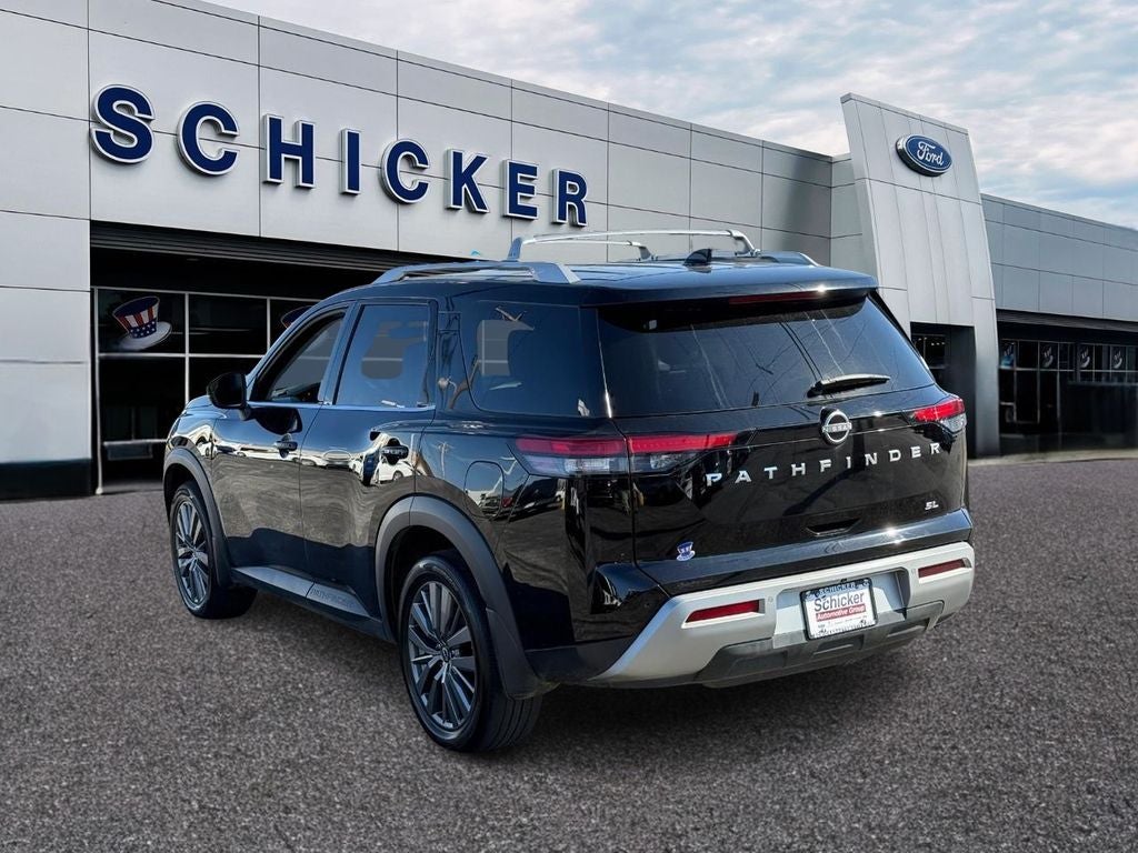 2024 Nissan Pathfinder SL