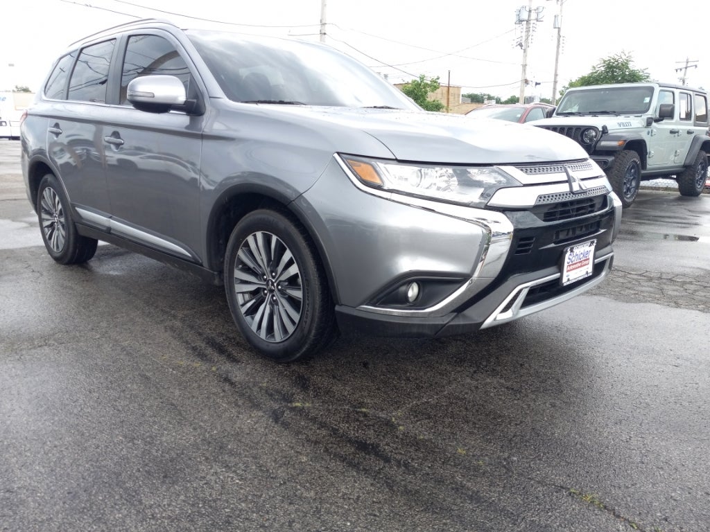 2020 Mitsubishi Outlander SE