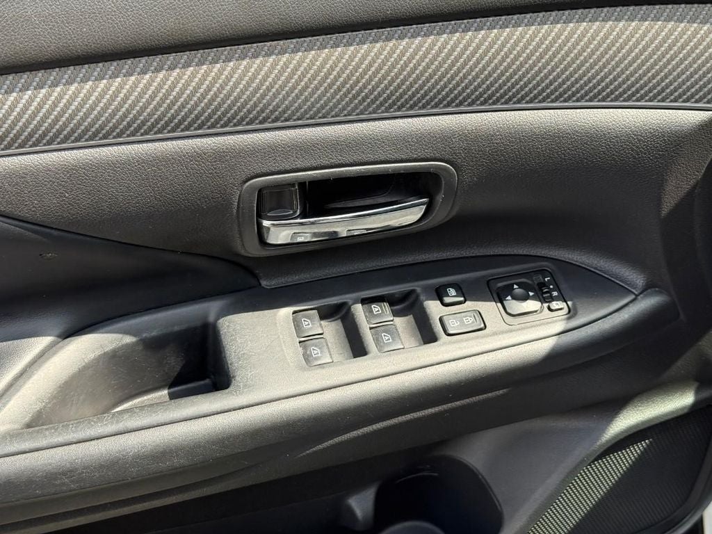 2020 Mitsubishi Outlander ES