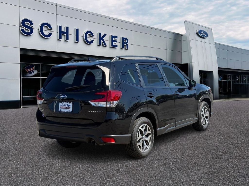 2023 Subaru Forester Premium