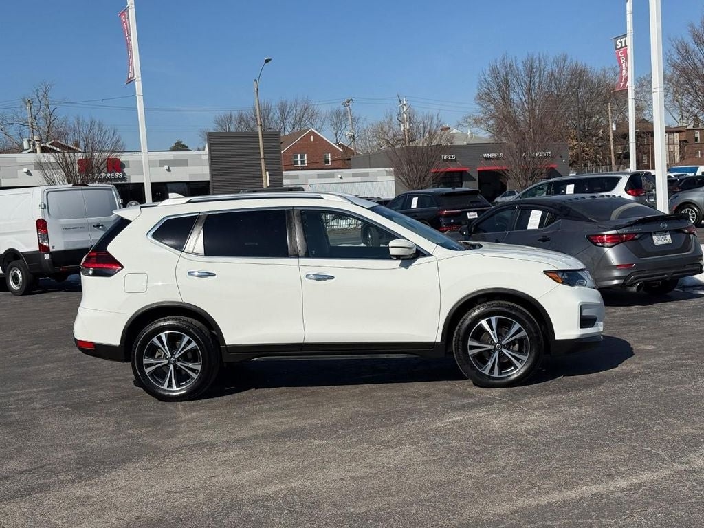 2020 Nissan Rogue SV