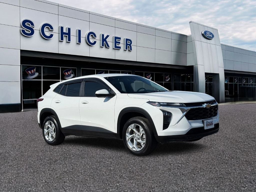 2025 Chevrolet Trax LS