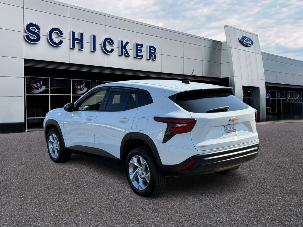 2025 Chevrolet Trax LS