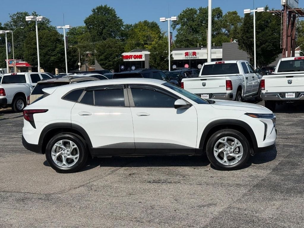 2025 Chevrolet Trax LS