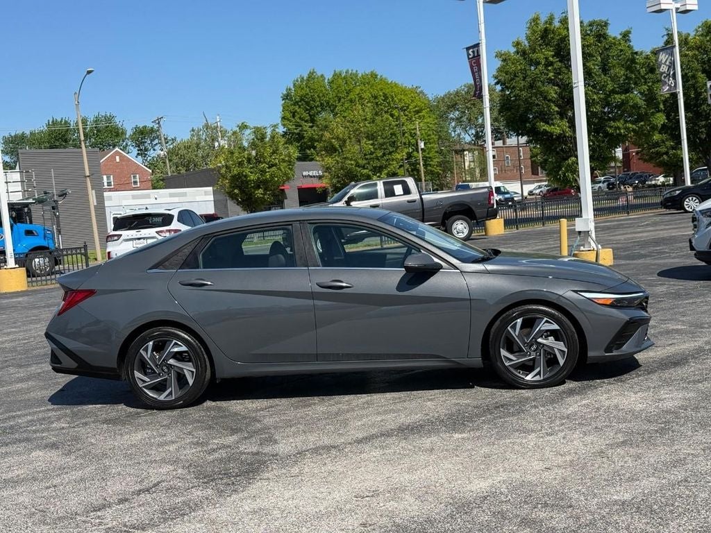 2025 Hyundai Elantra Limited