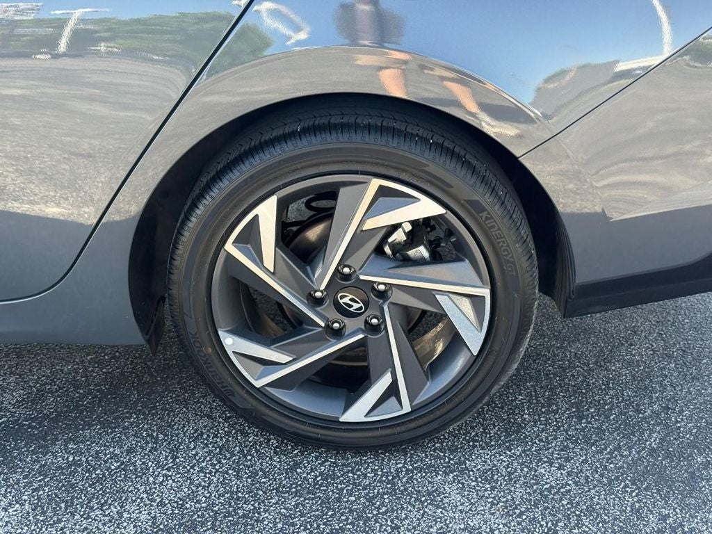 2025 Hyundai Elantra Limited