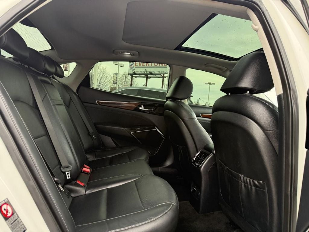 2018 Kia Cadenza Premium