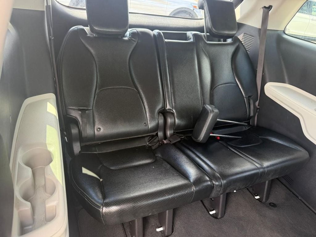2022 Kia Carnival LX