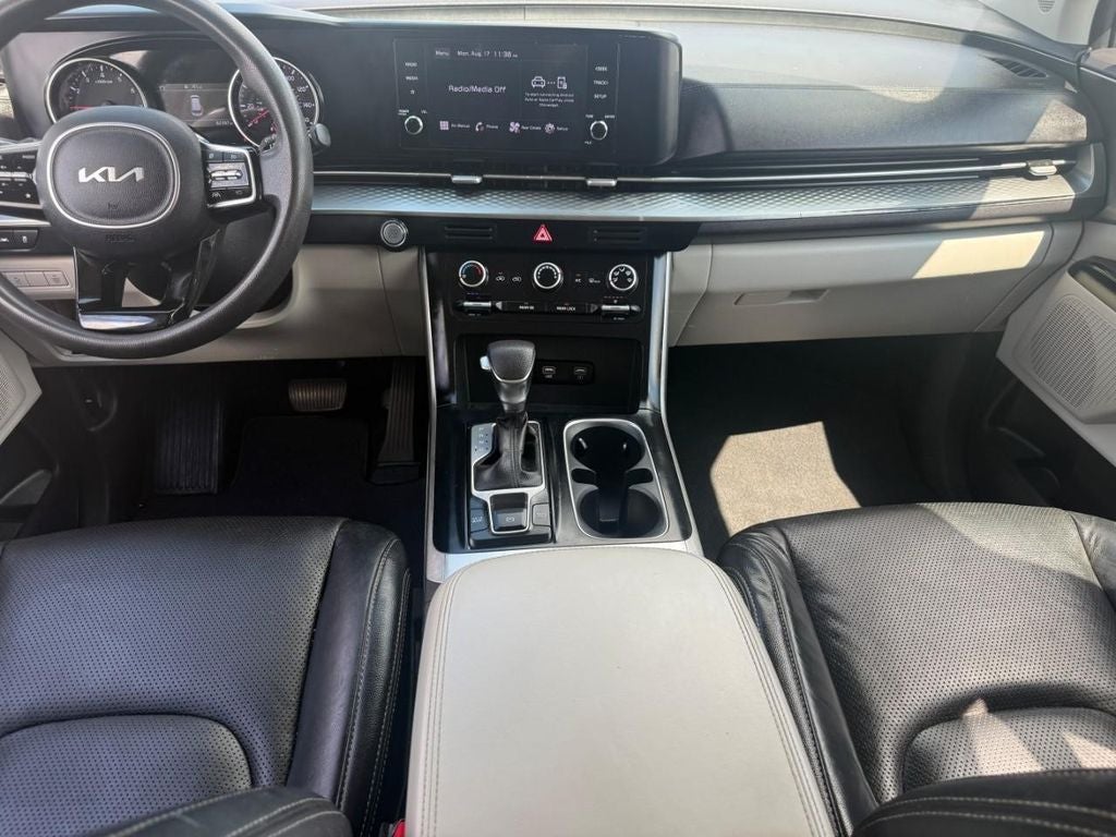 2022 Kia Carnival LX