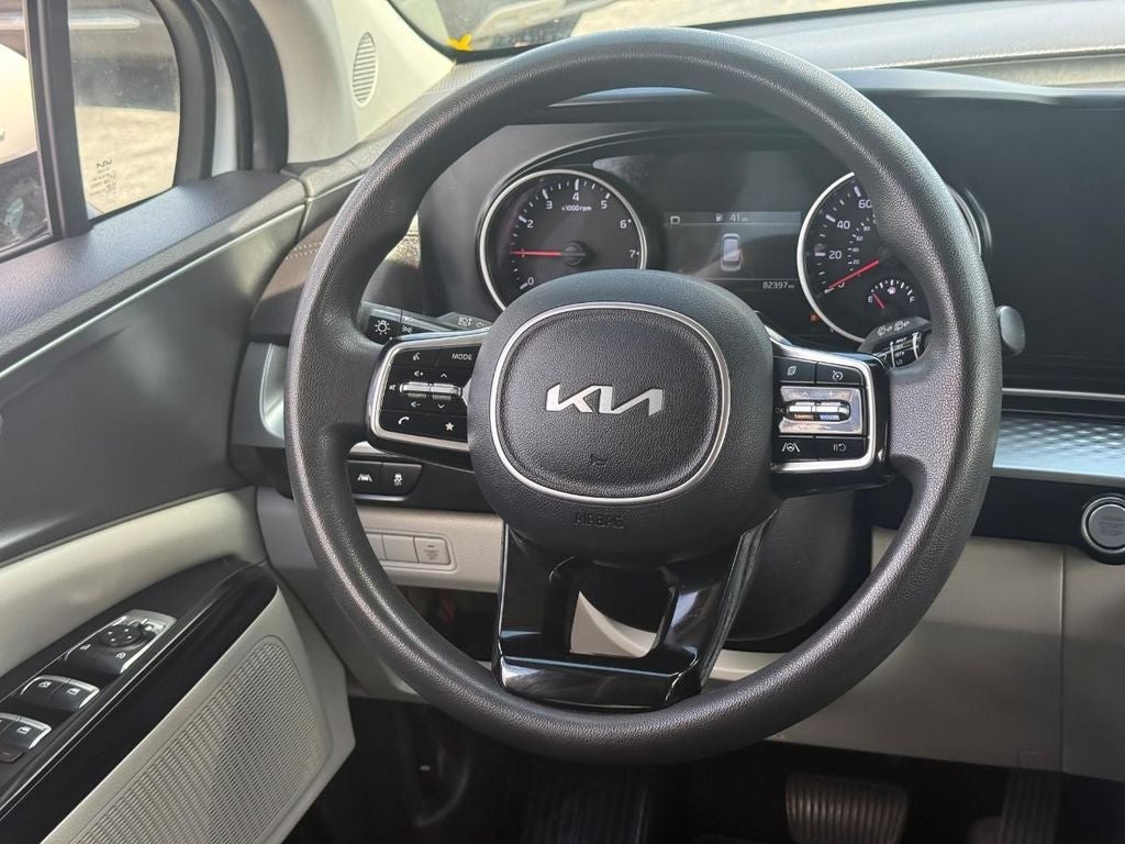 2022 Kia Carnival LX