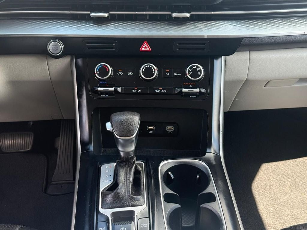 2022 Kia Carnival LX