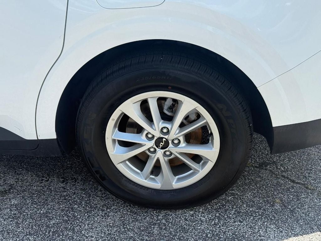 2022 Kia Carnival LX