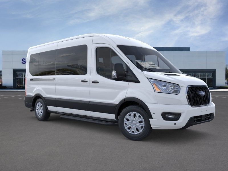 2025 Ford Transit Wagon XLT