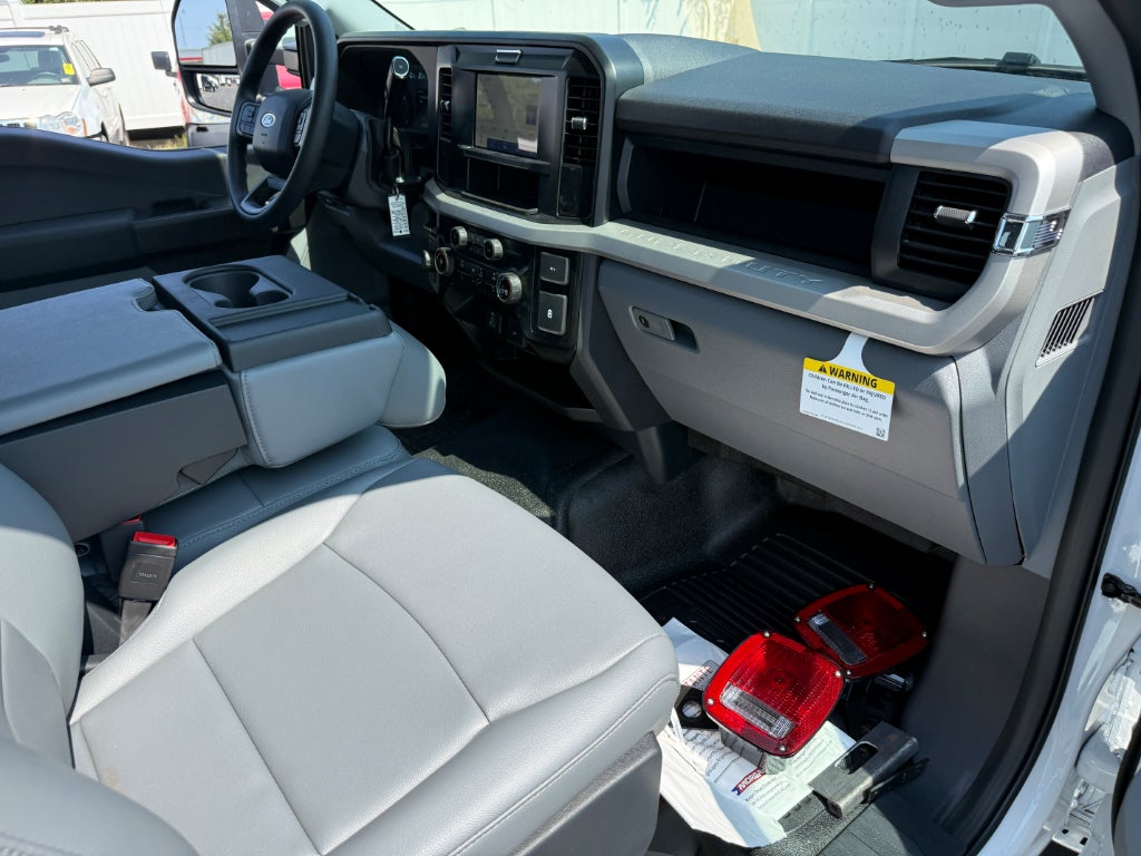 2026 Ford F-550 Super Duty Chassis Cab XL - Photo 11