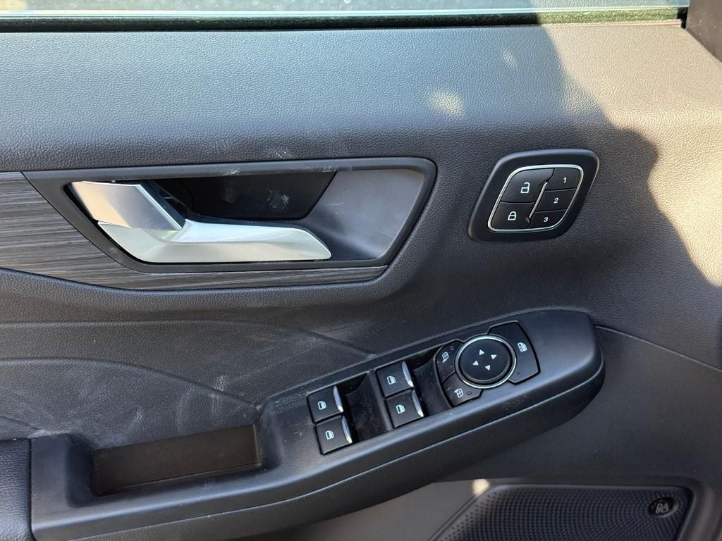 2026 Ford Escape Platinum