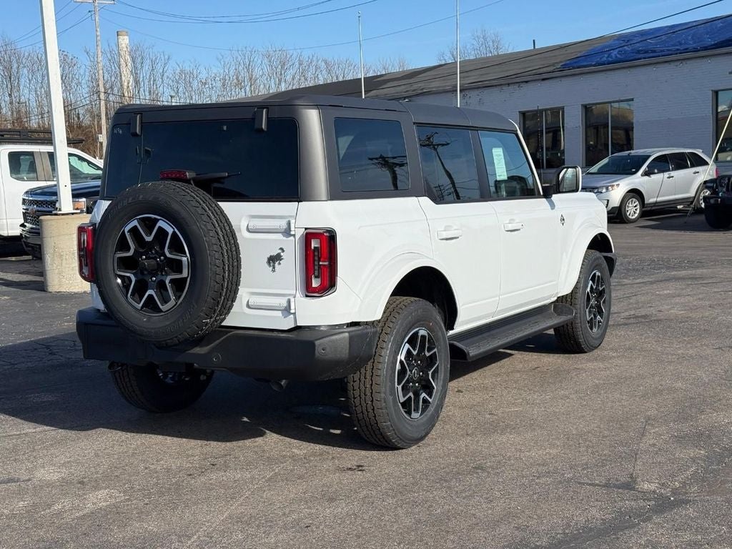 2025 Ford Bronco Outer Banks