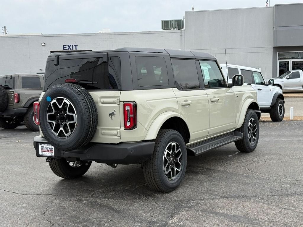 2025 Ford Bronco Outer Banks