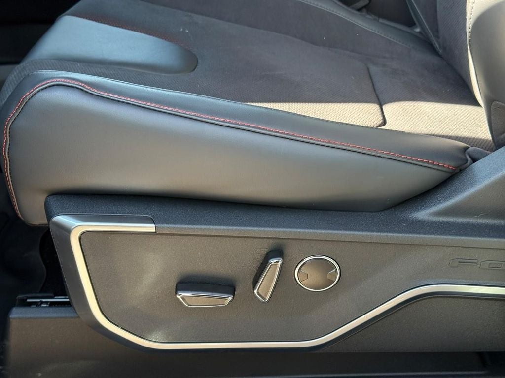 2025 Ford F-150 Raptor R