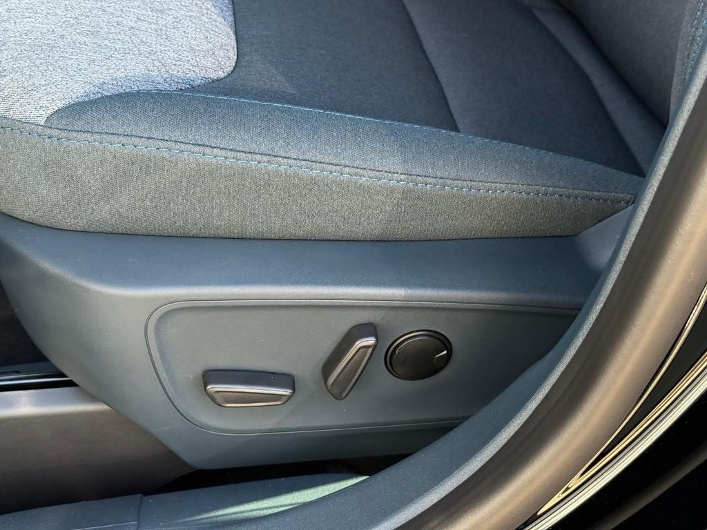 2025 Ford Maverick XLT Hybrid